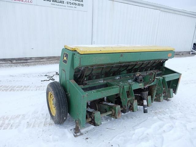 Image of John Deere 1500 equipment image 1