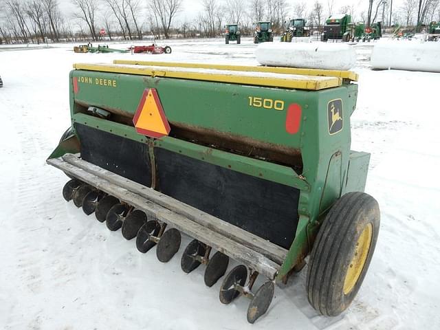 Image of John Deere 1500 equipment image 3