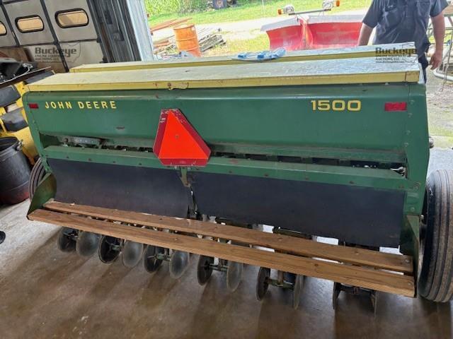 Image of John Deere 1500 equipment image 1