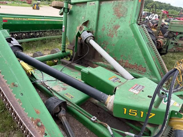 Image of John Deere 1517 equipment image 4
