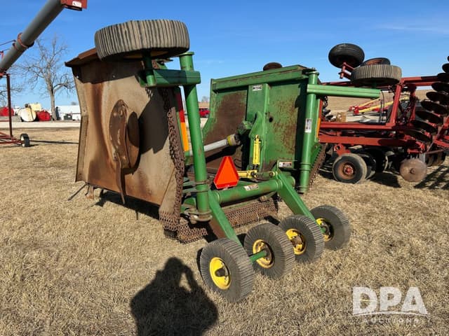 Image of John Deere 1517 equipment image 4