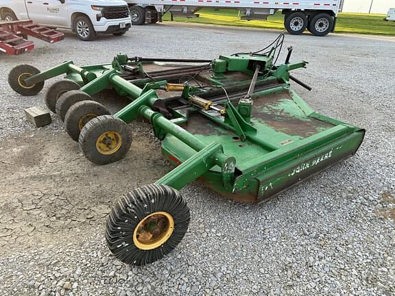 Image of John Deere 1517 equipment image 1