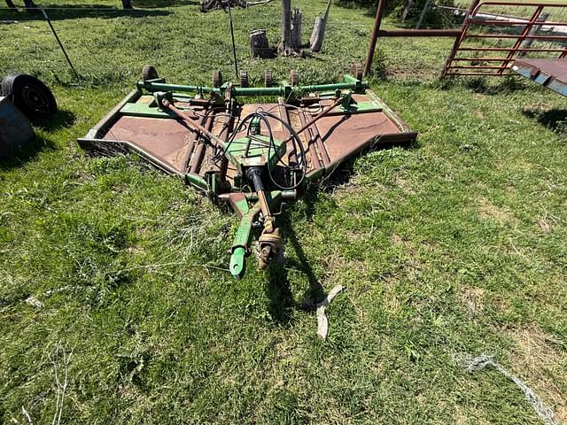 Image of John Deere 1517 equipment image 1