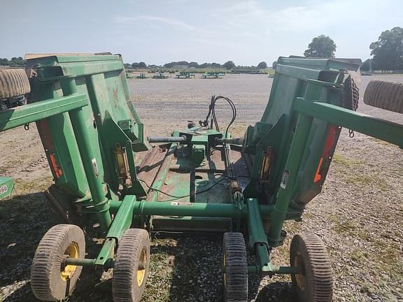 Image of John Deere 1518 equipment image 1