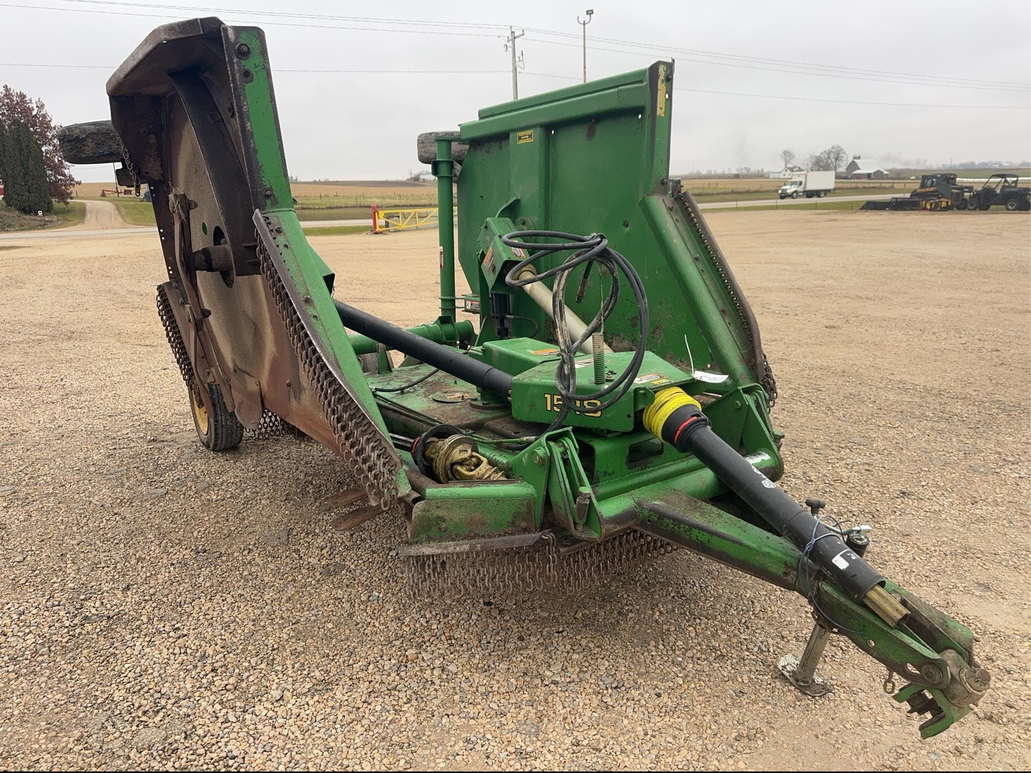 John Deere 1518 Equipment Image0
