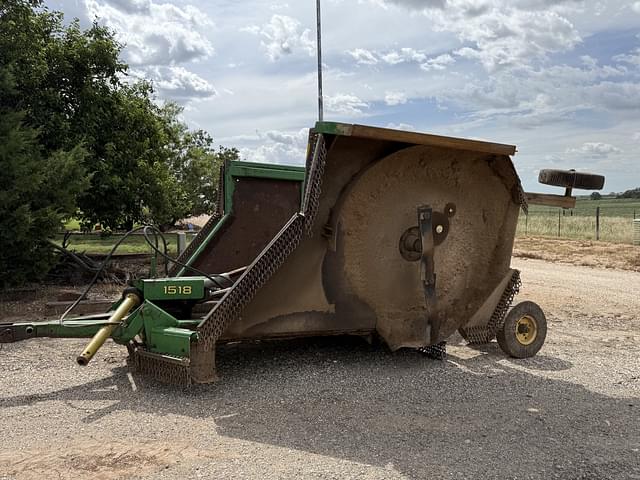 Image of John Deere 1518 equipment image 2