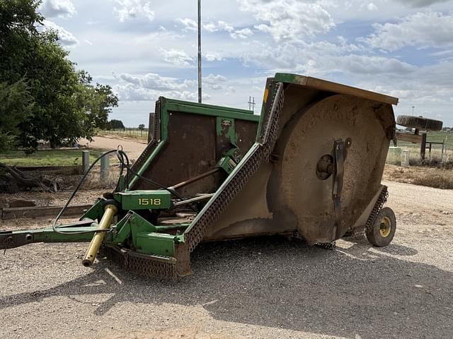 Image of John Deere 1518 equipment image 1