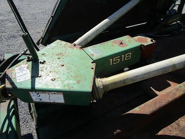 Image of John Deere 1518 equipment image 2