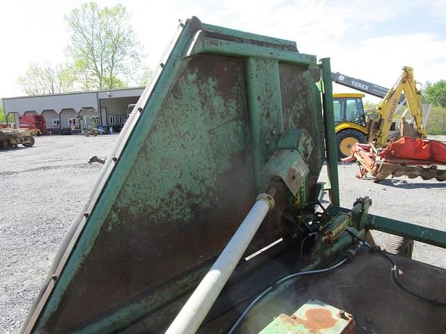 Image of John Deere 1518 equipment image 1