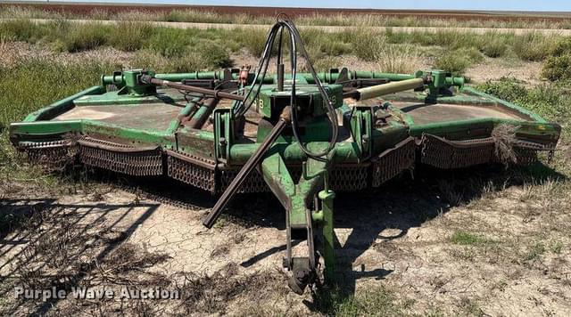 Image of John Deere 1518 equipment image 1