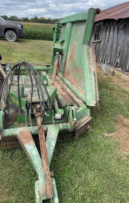 Image of John Deere 1518 equipment image 1
