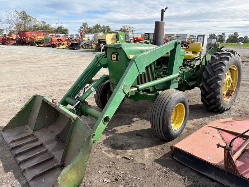Image of John Deere 1520 Primary image