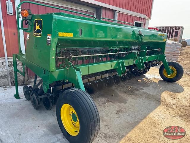 Image of John Deere 1520 equipment image 1