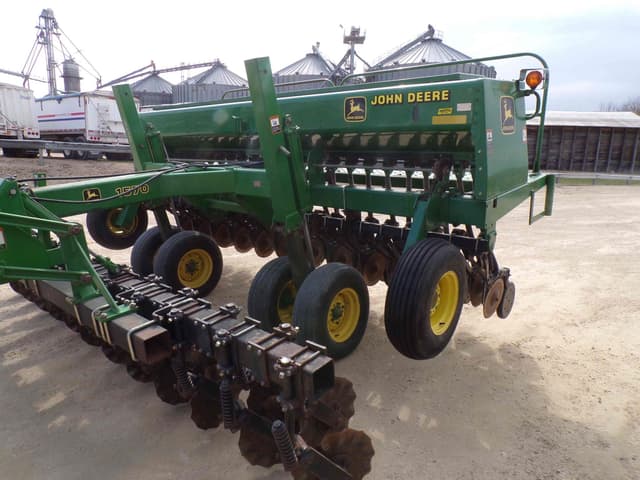 Image of John Deere 1520 equipment image 3