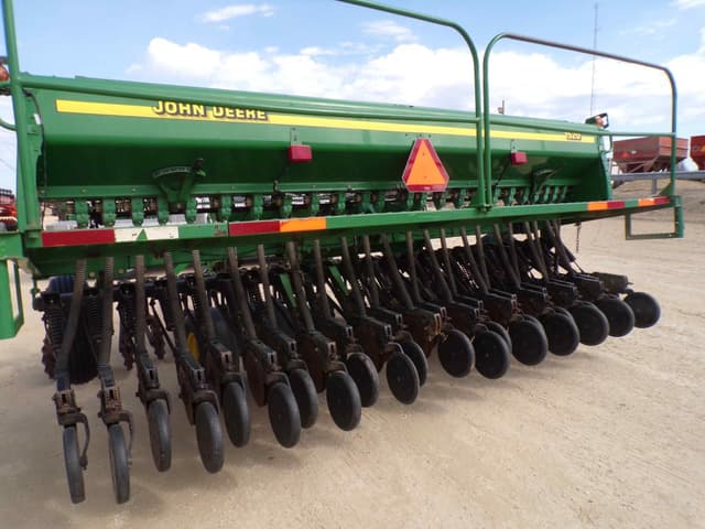 Image of John Deere 1520 equipment image 4