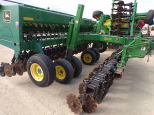 John Deere 1520 Image
