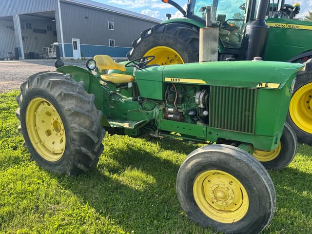 Image of John Deere 1520 equipment image 1