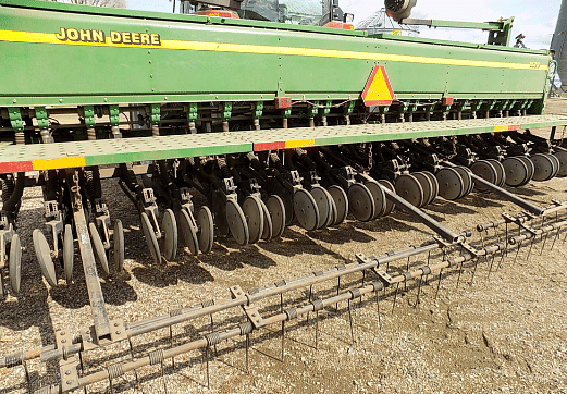 Image of John Deere 1520 Primary image