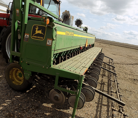 Image of John Deere 1520 equipment image 1