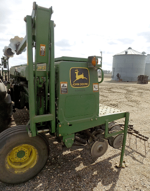 Image of John Deere 1520 equipment image 2