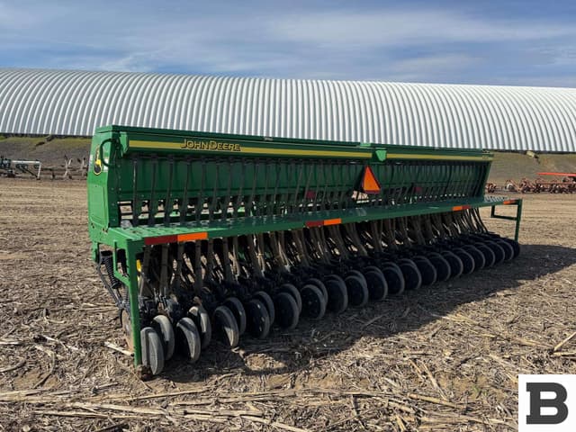 Image of John Deere 1520 equipment image 4