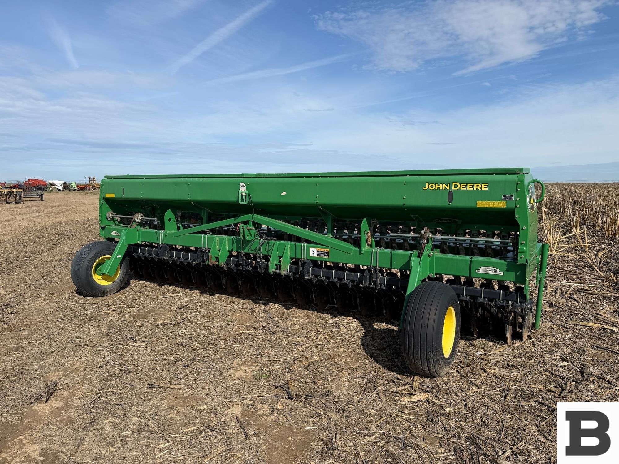 John Deere 1520 Equipment Image0