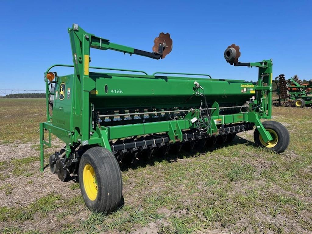 Image of John Deere 1520 Primary image