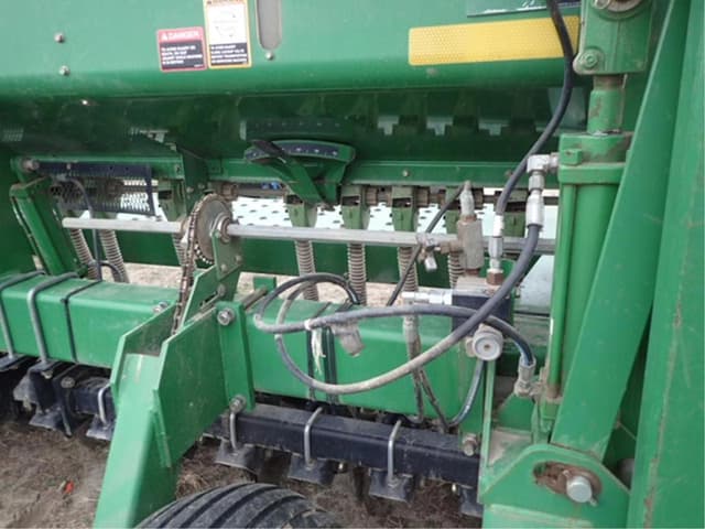 Image of John Deere 1520 equipment image 3