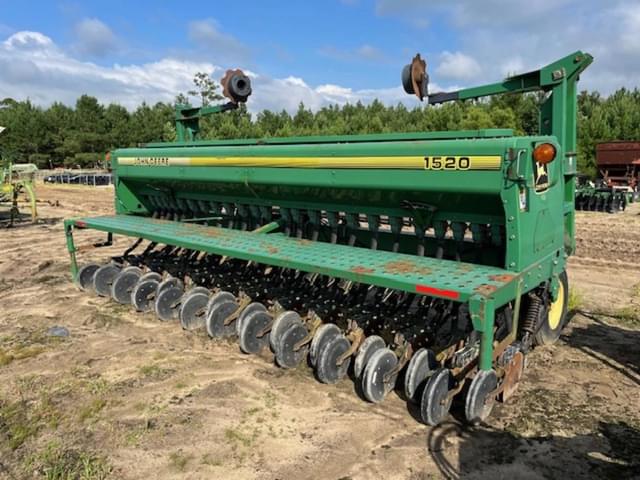 Image of John Deere 1520 equipment image 2