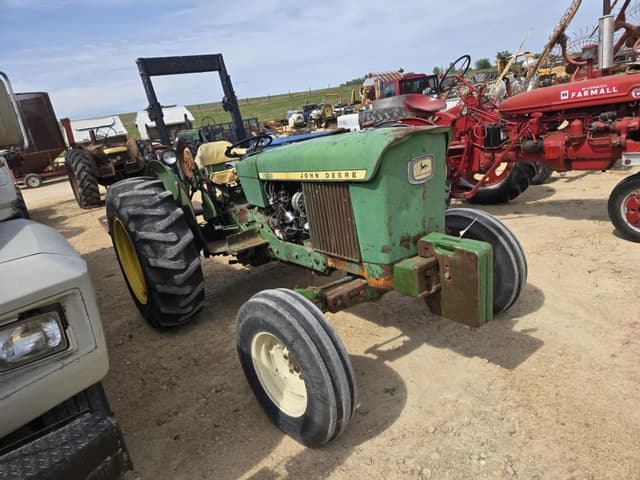Image of John Deere 1520 equipment image 2