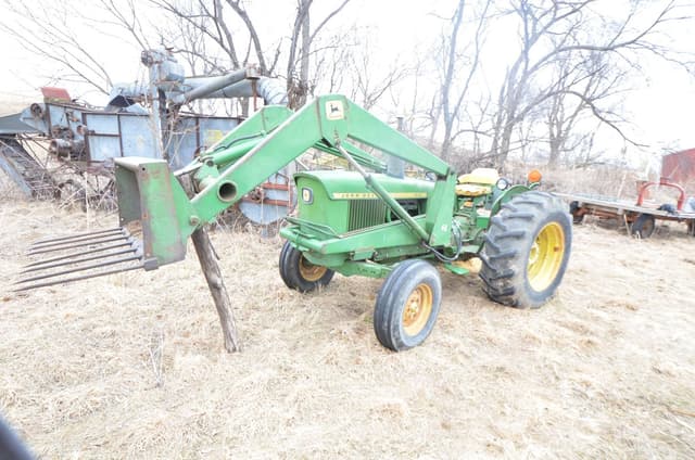 Image of John Deere 1520 equipment image 2