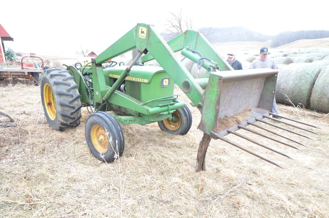 Image of John Deere 1520 Primary image