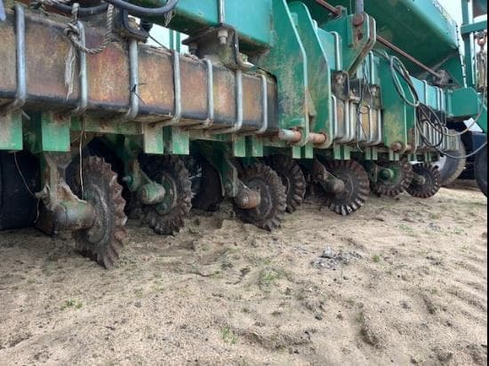 Image of John Deere 1530 equipment image 4