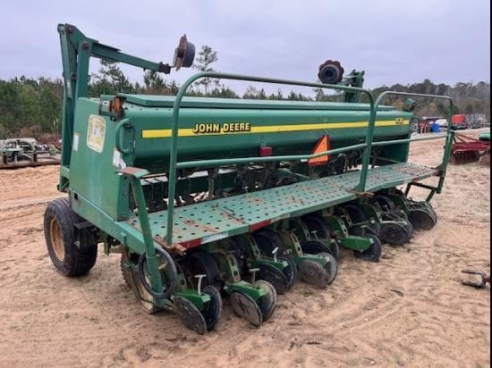 Image of John Deere 1530 equipment image 3