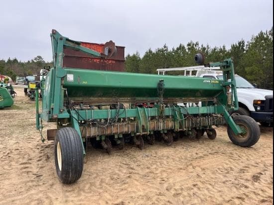 Image of John Deere 1530 equipment image 1