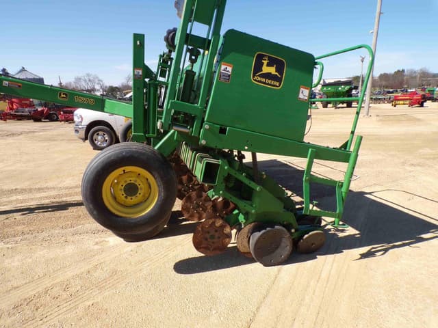 Image of John Deere 1530 equipment image 4