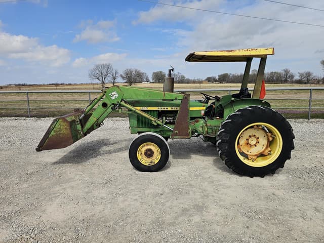 Image of John Deere 1530 equipment image 2