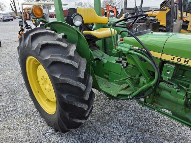 Image of John Deere 1530 equipment image 3
