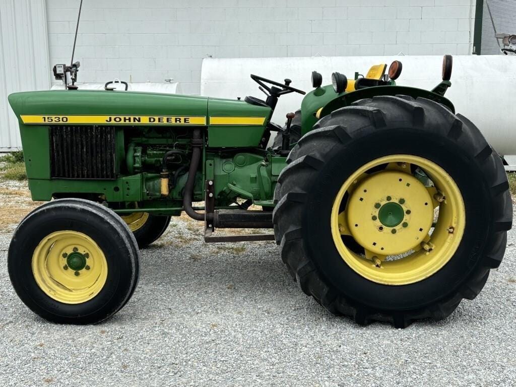 Main image John Deere 1530