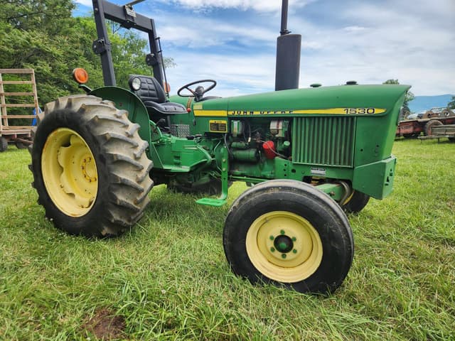 Image of John Deere 1530 equipment image 1