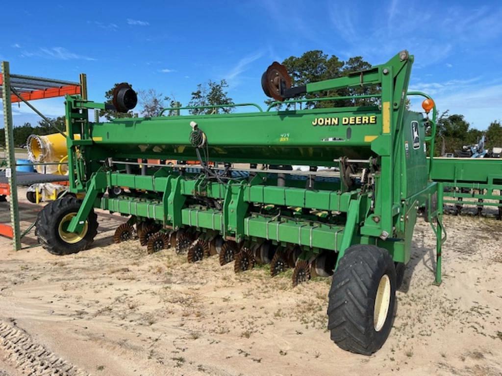 Image of John Deere 1535 Primary image