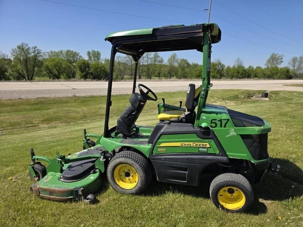 John Deere 1550 Equipment Image0