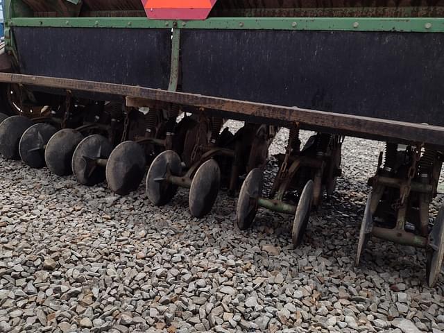Image of John Deere 1550 equipment image 4