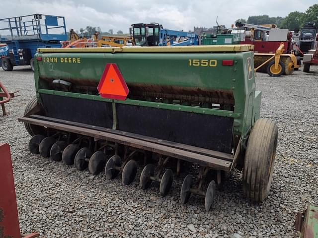 Image of John Deere 1550 equipment image 3