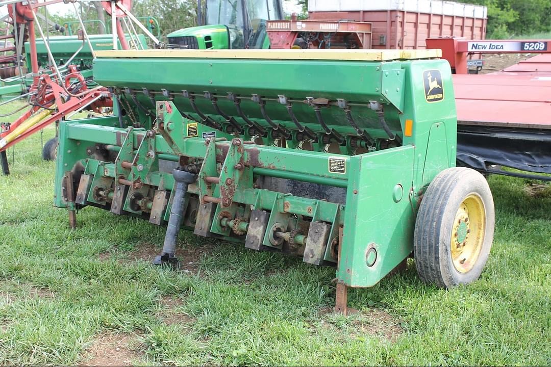 Image of John Deere 1550 Primary image