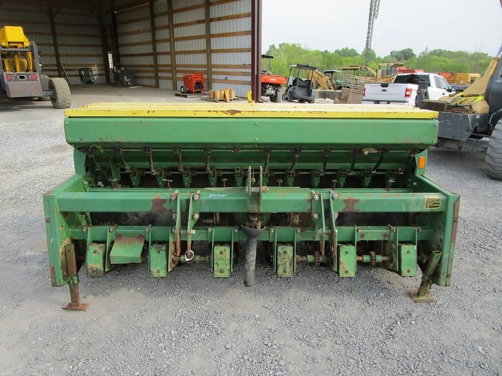 Image of John Deere 1550 Primary image