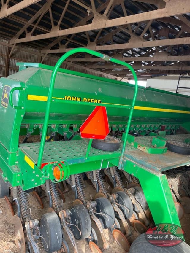 Image of John Deere 1560 equipment image 1