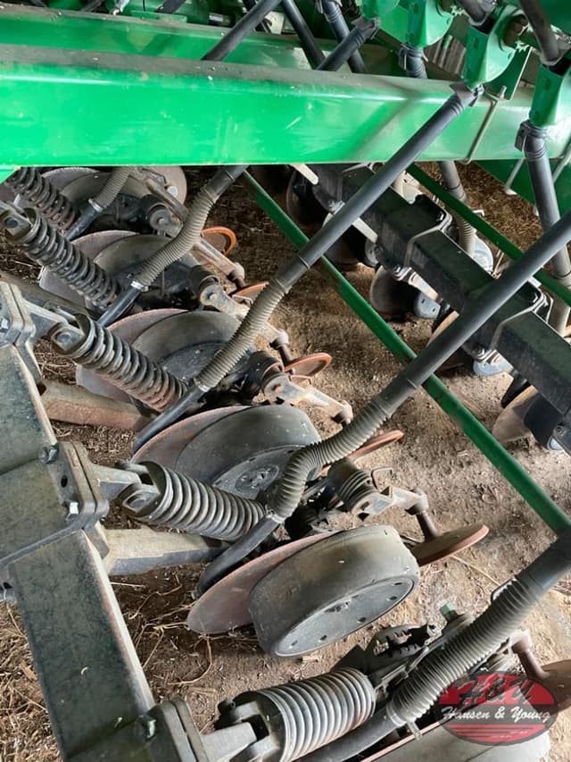 Image of John Deere 1560 equipment image 3