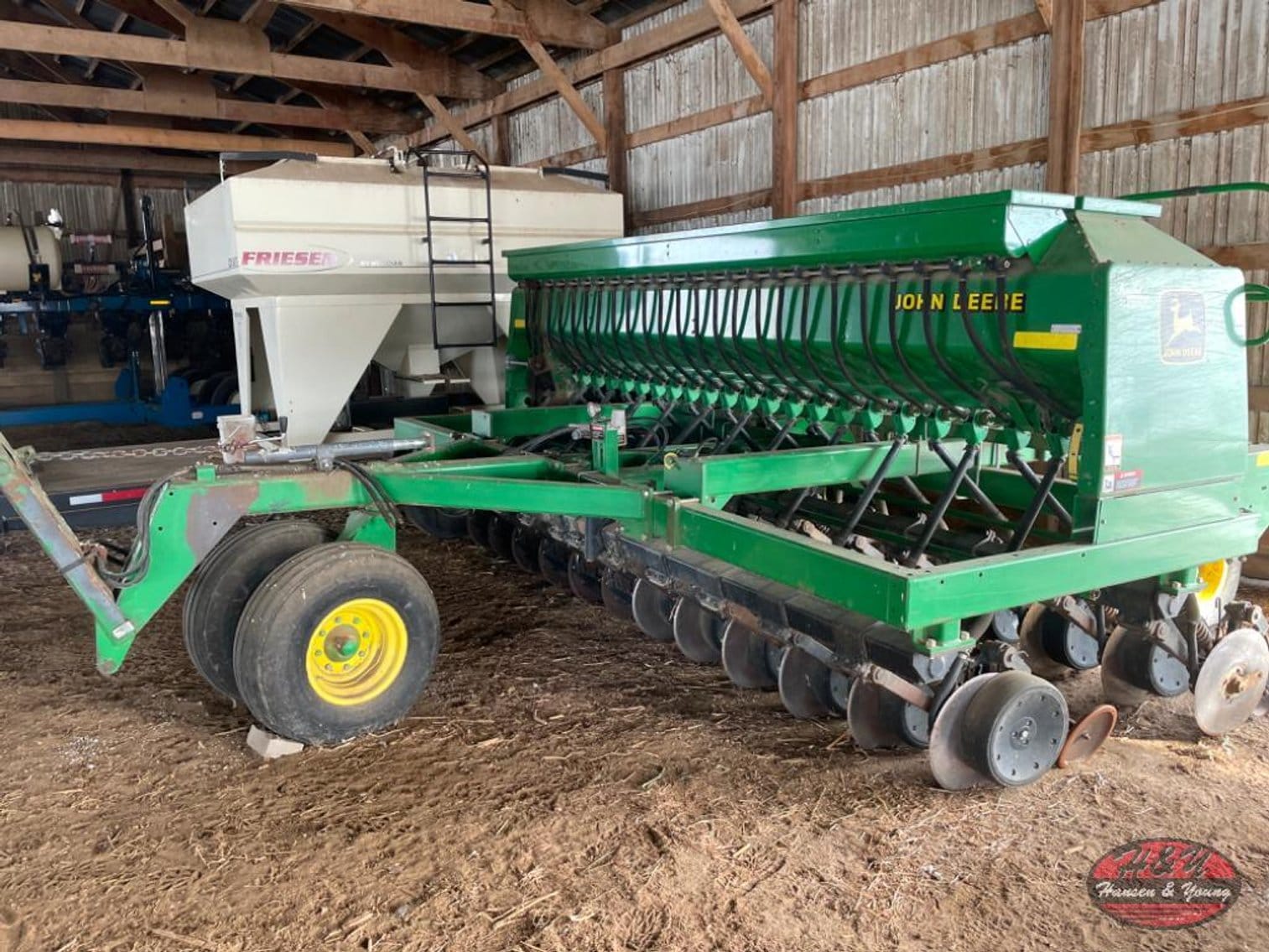 John Deere 1560 Equipment Image0