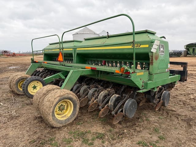 Image of John Deere 1560 equipment image 2
